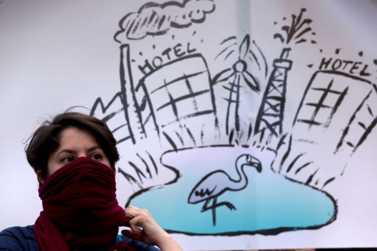 Η ΕΕ «σκοτώνει» και το περιβάλλον – Μιλούν: Κώστας Βουρεκάς, Σωτήρης Λιαμπότης