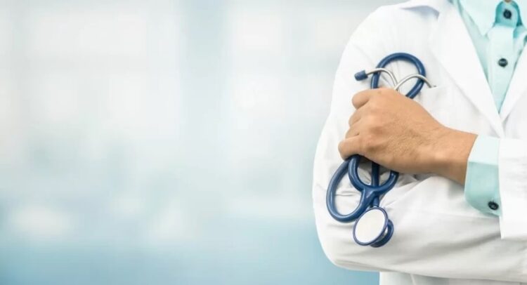 Φραγμοί και «φίλτρα» στην έναρξη ειδικότητας