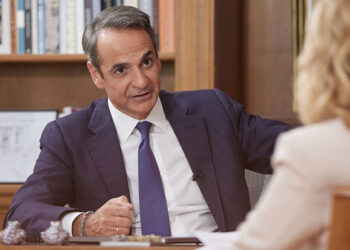Παρατεταμένος αντιλαϊκός καύσωνας: Αμοιβές στα Τάρταρα, τιμές στα ύψη
