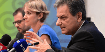 Ρεύμα: Όχι άλλο πλιάτσικο!