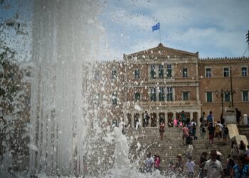 Ταξικός καύσωνας «λιώνει» τον λαό