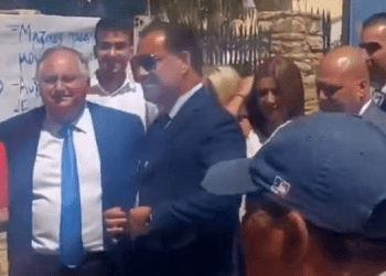 Γιούχα για τον Άδωνι: Ούτε στη Λέρο, ούτε πουθενά