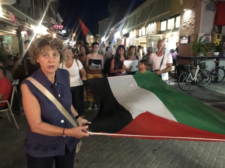 Συγκέντρωση και πορεία αλληλεγγύης για την Παλαιστίνη στη Λευκάδα