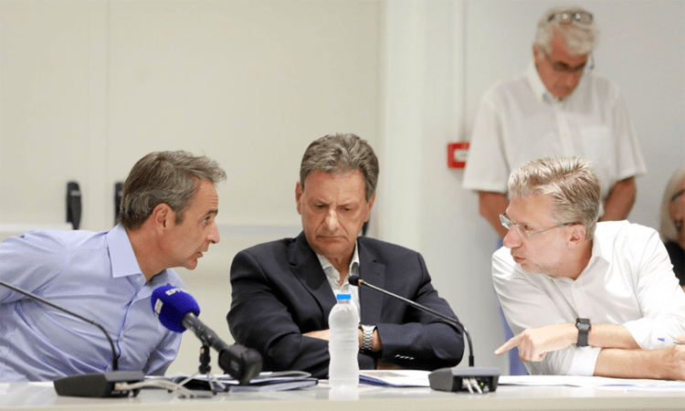 Προσωπική ευθύνη και για πυρκαγιές: Για την κυβέρνηση φταίνε τα «ακαθάριστα οικόπεδα»!