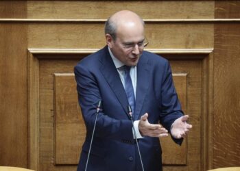 Μένει και ενισχύεται το μνημονιακό Υπερταμείο, ανοίγοντας δρόμο για ιδιωτικοποιήσεις και ελαστική εργασία
