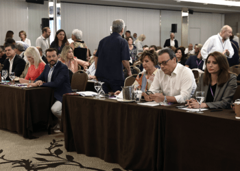 ΣΥΡΙΖΑ: Μεταπολιτική λασπομαχία χωρίς αύριο