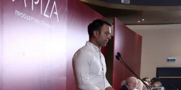 ΣΥΡΙΖΑ: Ο Τιτανικός της Κουμουνδούρου-Πρόταση μομφής κατά Κασσελάκη