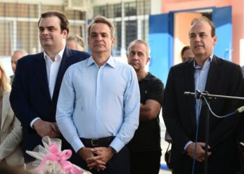 Εκπαιδευτικοί απέναντι από τον Μητσοτάκη (βίντεο)