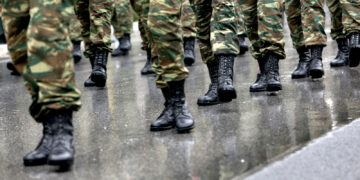 Το «μαρτύριο της σταγόνας» βιώνουν οι νεοσύλλεκτοι φαντάροι στο ΚΕΠΒ Θήβας