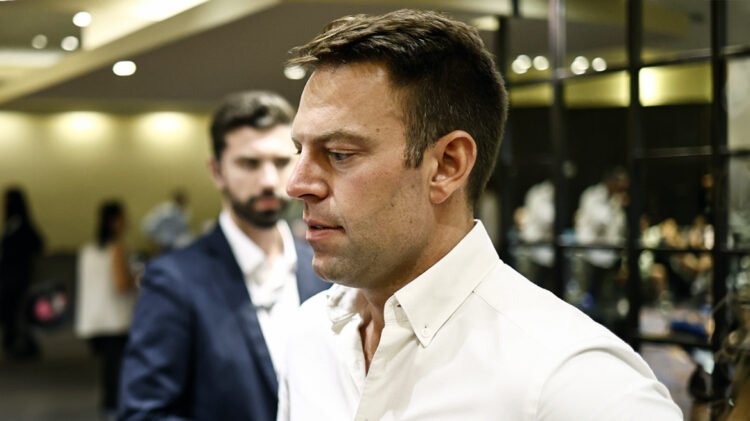 ΣΥΡΙΖΑ: Καθαίρεση Κασσελάκη, πέρασε η πρόταση μομφής στην Κ.Ε