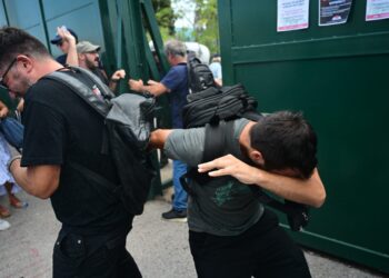 ΑΝΤΑΡΣΥΑ: Νίκη στον αγώνα των εκπαιδευτικών ενάντια στη διάλυση της δημόσιας και δωρεάν παιδείας