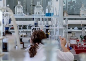 Όχι στο «λουκέτο» της Μονάδας Μοριακής Διαγνωστικής του ΕΚΠΑ