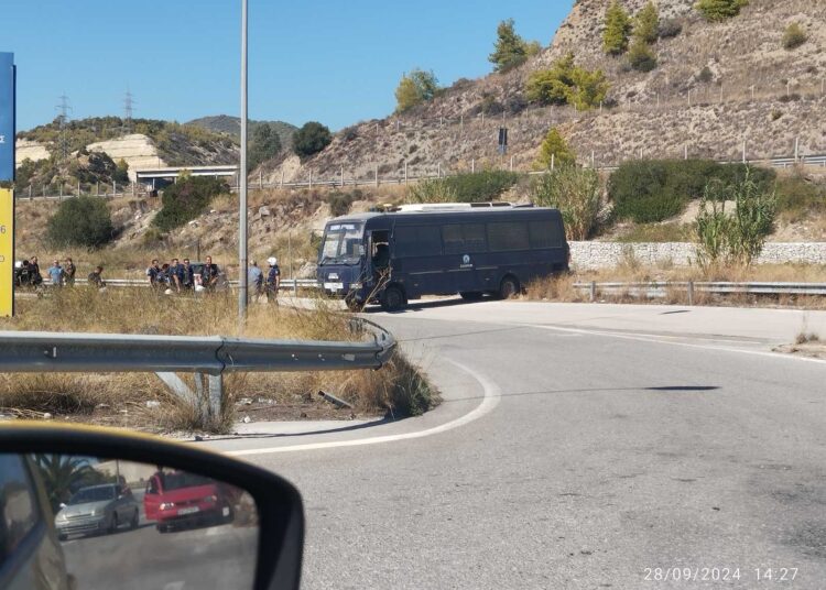Όχι καύσιμα στη γενοκτονία! – Δυναμική κινητοποίηση σε Motor Oil και Αγ. Θεοδώρους (φωτο/βίντεο) – ενημέρωση