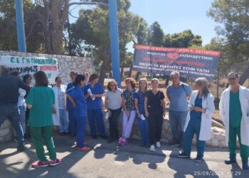 Στάση εργασίας στο Παίδων Πεντέλης για προσλήψεις και αυξήσεις μισθών – Αλληλεγγύη από εκπαιδευτικούς (εικόνες – βίντεο)
