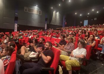 «ΔΗΚΕΟΣΙΝΙ»: Όμορφη και ενδιαφέρουσα βραδιά στο «Τριανόν»