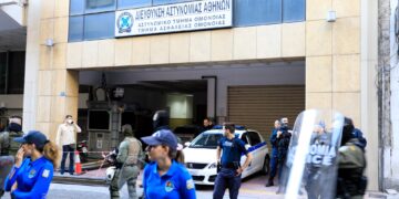 Α.Τ Ομόνοιας: 29χρονος μετανάστης βρέθηκε απαγχονισμένος στα κρατητήρια