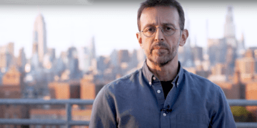 Tο INFOWAR επιστρέφει τηλεοπτικά  με νέες «Ιστορίες από το Gotham City»