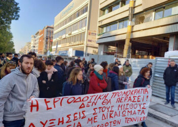 Δημήτρης Τζαμουράνης: Να γίνει ο λαός η αντιπολίτευση στον δρόμο