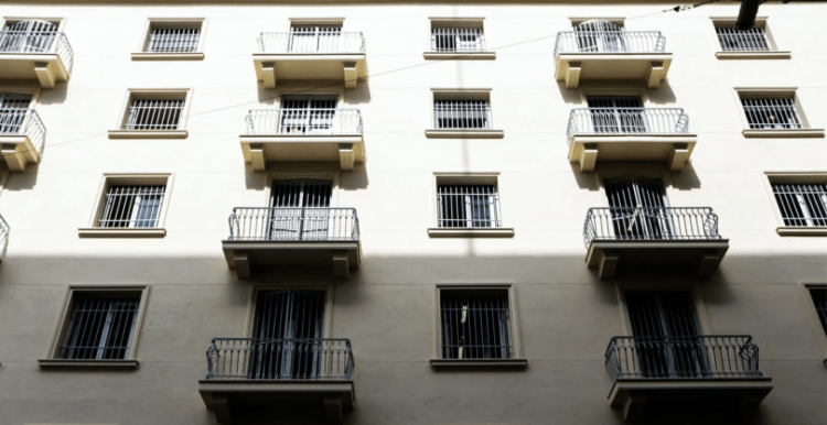 Συνεχίζεται και επιδεινώνεται η εξαθλίωση στο Πολυδύναμο Κέντρο Αστέγων