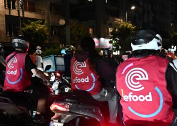 Wolt και eFood έκλεισαν ή υπολειτούργησαν – Μεγάλη επιτυχία της απεργίας των διανομέων (βίντεο)