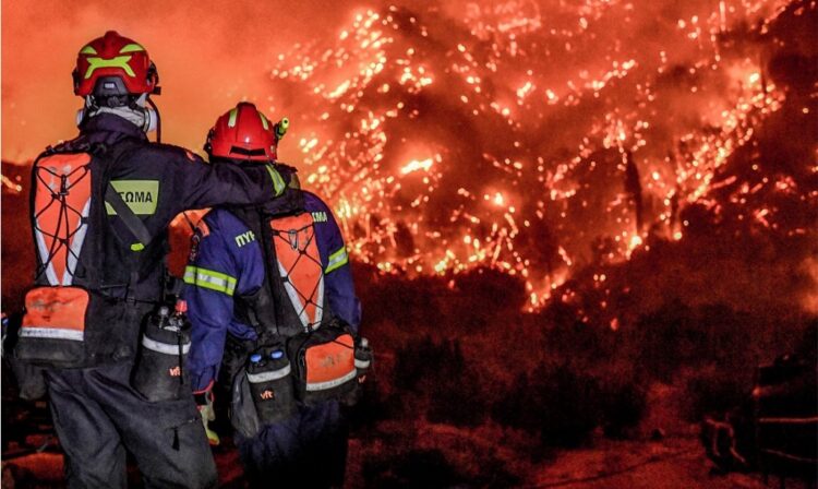 Φωτιά στην Κορινθία: «Εκκρεμότητα» με δύο νεκρούς και 70.000 καμένα στρέμματα