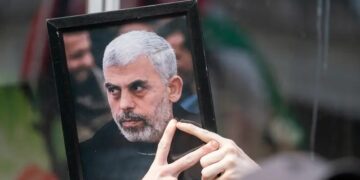 Δολοφονία Σινουάρ: Τα «σύμβολα» πεθαίνουν,  η αντίσταση επιμένει