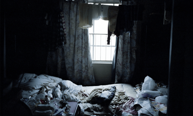 Θάνατος και ζωή μέσα στη μοναξιά