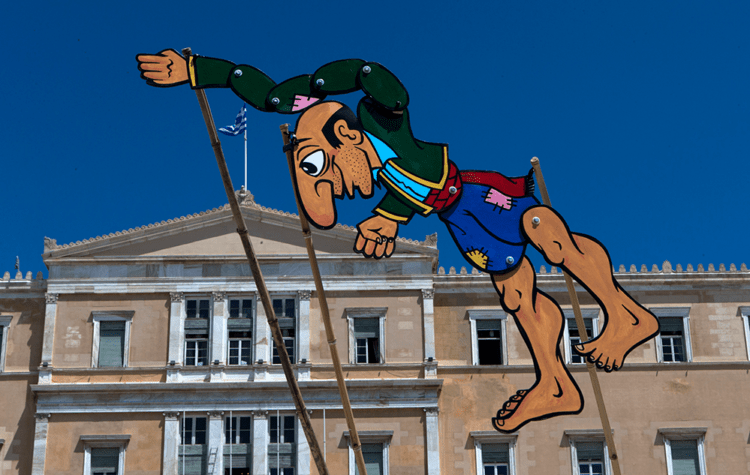 Το ρήγμα με την κοινωνία προκαλεί τις ρωγμές στο πολιτικό σύστημα