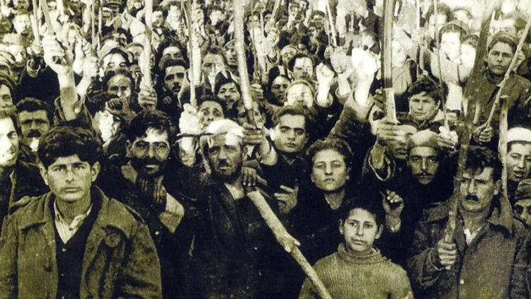 Ο «αιώνιος Δεκέμβρης» και η μάχη της μνήμης