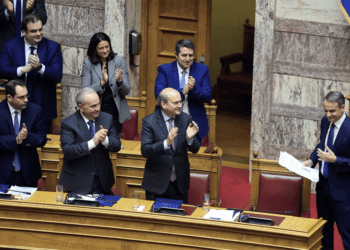 Συνεχίζουν οι τράπεζες  την προμήθεια… κερδών
