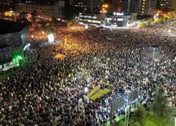 Σερβία: Η κοινωνία μάχεται για δικαιοσύνη