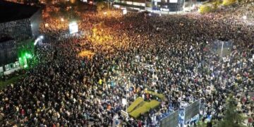 Σερβία: Η κοινωνία μάχεται για δικαιοσύνη