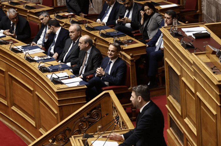 Κοινοβουλευτικές ασκήσεις συναίνεσης με ολίγον από αντιπαράθεση