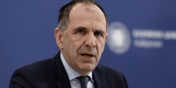 Απομνημονεύματα Μέρκελ: Η προσχεδιασμένη στρατηγική Τσίπρα  για την υποταγή  στην ΕΕ το 2015