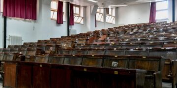 Δημόσια Πανεπιστήμια: Έξω οι φοιτητές, μέσα οι νόμοι της αγοράς!