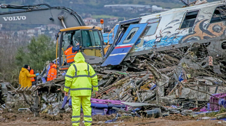 Τέμπη: Δρομολόγιο συγκάλυψης με σταθμάρχη τον Μητσοτάκη