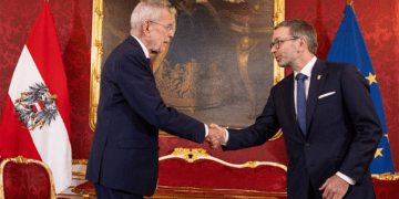 Η Ακροδεξιά σχηματίζει κυβέρνηση στην Αυστρία