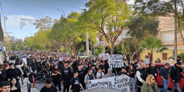 Ξεσηκωμός στο Πέραμα ενάντια στα Ωνάσεια σχολεία (βίντεο)