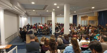 Μεγαλοοικονόμου: Πλήθος κόσμου στην παρουσίαση του βιβλίου «Ποια ψυχική υγεία και ποια ψυχιατρική, σε ποια κοινωνία» (φωτο)