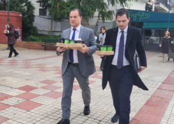 Φαρμακεία ΕΟΠΥΥ: Κακοστημένη παράσταση Γεωργιάδη και στο βάθος διάλυση και κόστος για τους ασφαλισμένους