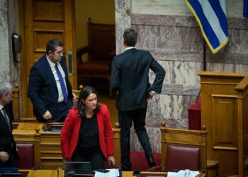 Η σταθερότητα που ξίνισε και οι άνεμοι της ανατροπής