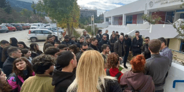 Στο κενό η προσπάθεια απαγόρευσης εκδήλωσης Φοιτητικών Συλλόγων στο Πολυτεχνείο για τα Τέμπη