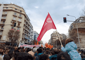 «Όχι στα κόμματα» μας λένε…