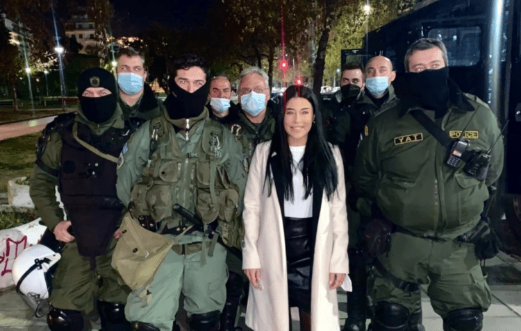 Η Α. Λατινοπούλου δεν κατέβηκε στη διαδήλωση αλλά έκραξε τους «μπαχαλάκηδες»