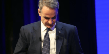 Ο επικοινωνιακός πανικός του Μαξίμου σε τρεις πράξεις