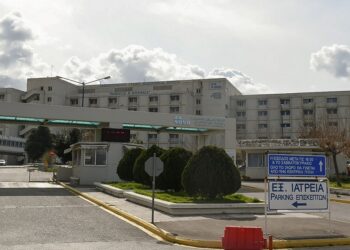 Μηνιγγίτιδα στην Πάτρα: «Πολυτέλεια» οι εμβολιασμοί, ανεπαρκή μέτρα πρόληψης