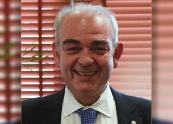 Η ΑΝΤΑΡΣΥΑ καταγγέλλει τον πρύτανη του σεξισμού και της ντροπής