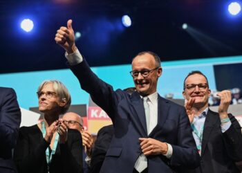 Οι δύο τάσεις  στους κόλπους  της γερμανικής  αστικής τάξης μετά τις εκλογές