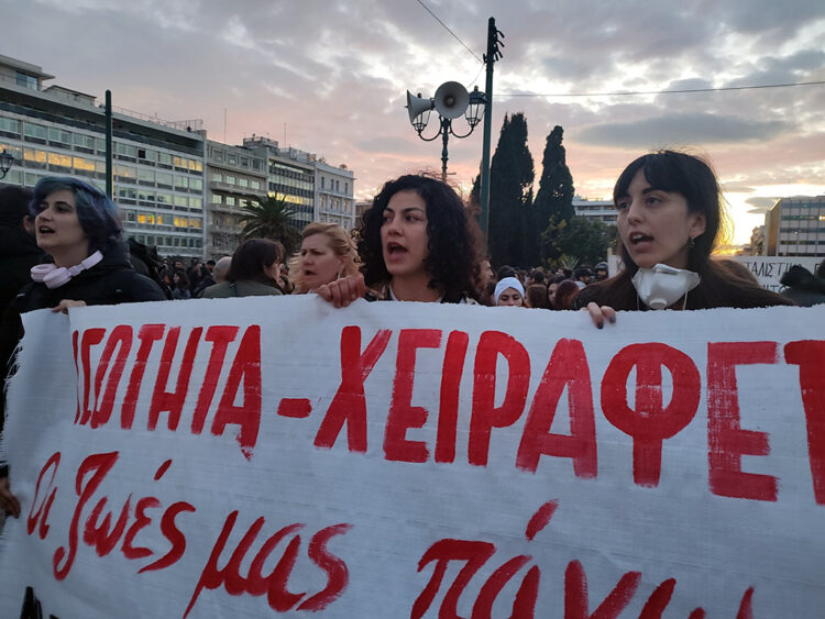 Ταξικό φεμινιστικό κίνημα κόντρα στο σύστημα