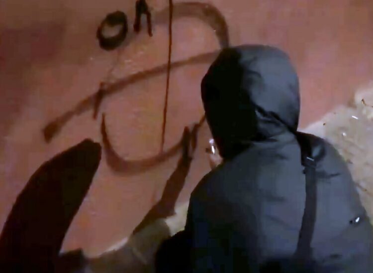 Λέσχη Αναιρέσεις: Καταγγελία σχετικά με προκλήσεις και ψεύδη φασιστικών ομάδων